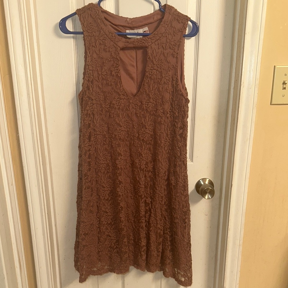 Elegant Brown Lace Sleeveless Dress